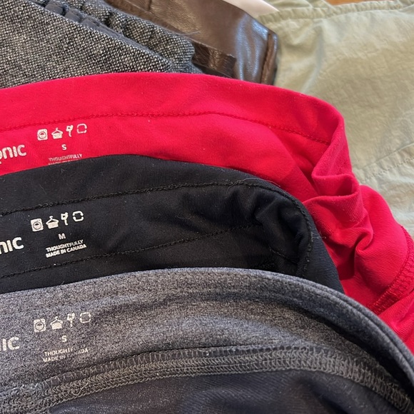 3 pc Tonic Workout Shorts Small - Picture 9 of 9